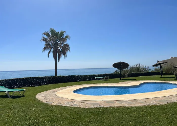 House Bermuda * אסטפונה