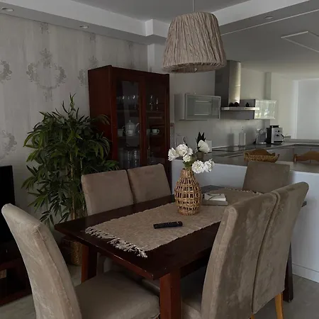 Будинок відпочинку House Bermuda Естепона