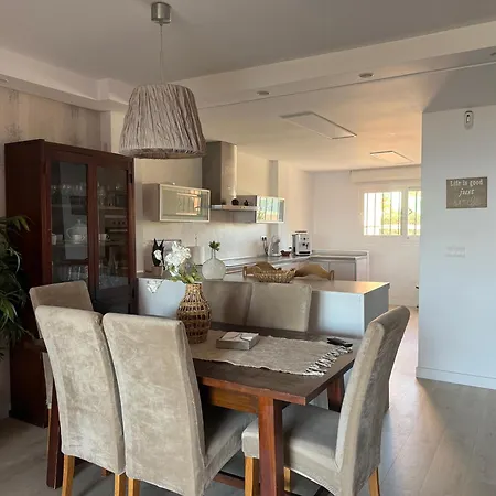 House Bermuda Будинок відпочинку