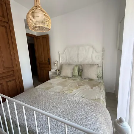 House Bermuda Естепона