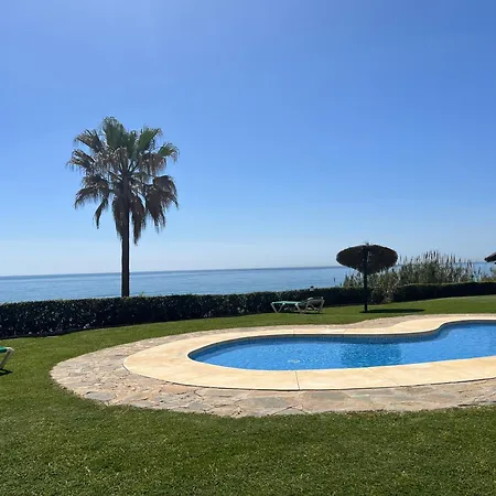 House Bermuda * Естепона