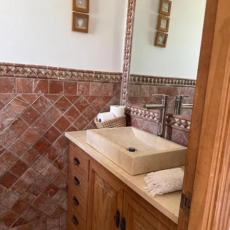 House Bermuda * Естепона