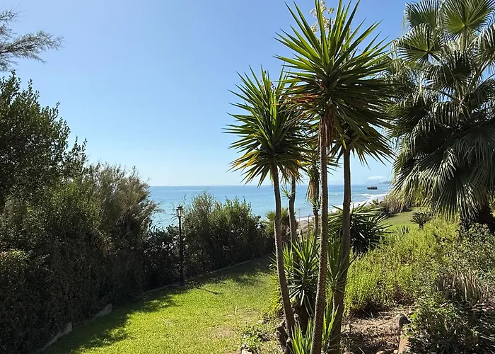 House Bermuda Дом отдыха Эстепона